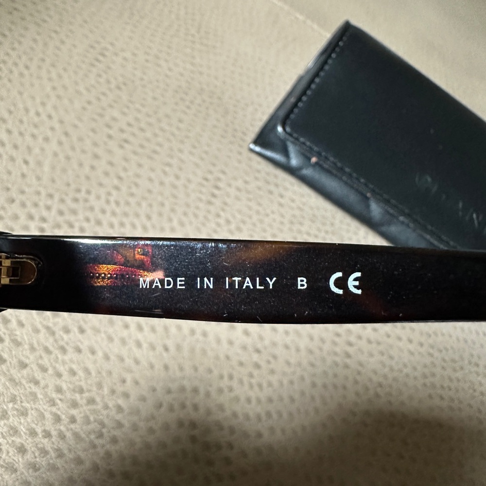 CHANEL Brown Tortoiseshell Round Sunglasses - Picture 5 of 5
